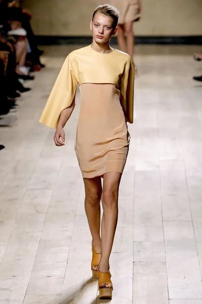 Look 24